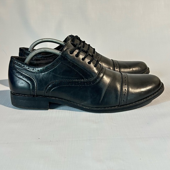 Steve Madden Keeten Black Leather Shoes - Classic and Stylish! - Picture 3 of 6